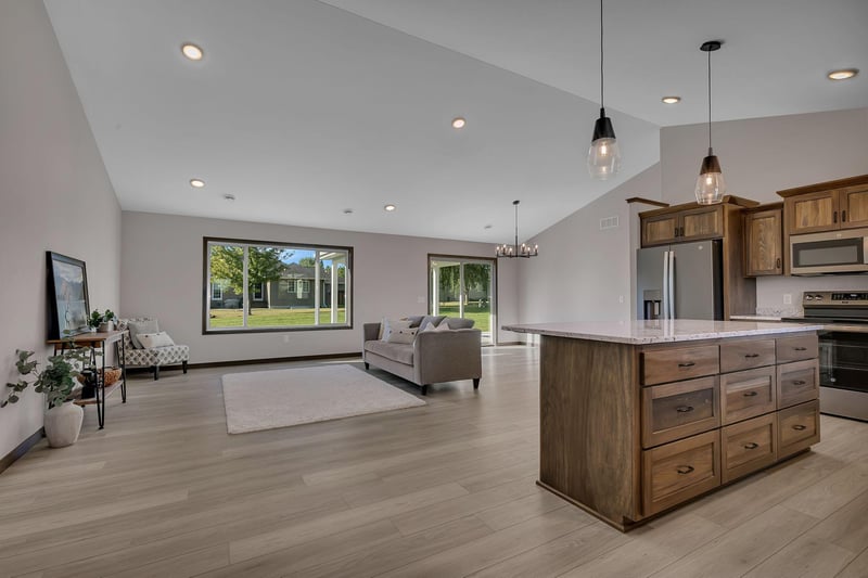 129 Highlands Blvd, Melrose, MN 56352