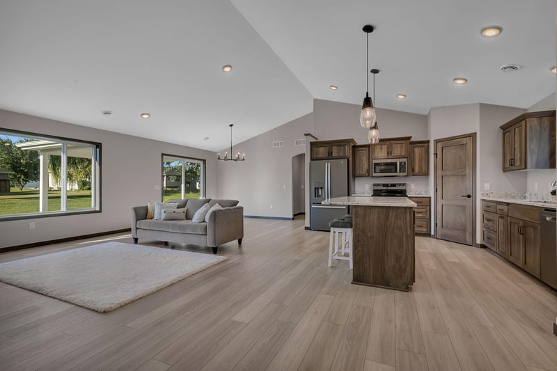 129 Highlands Blvd, Melrose, MN 56352