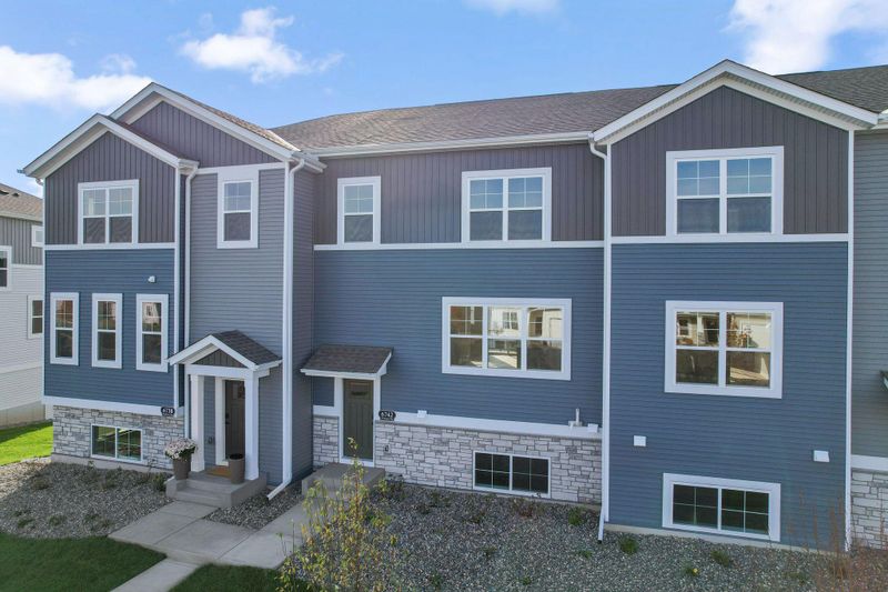 6742 Wildflower Way, Minnetrista, MN 55331