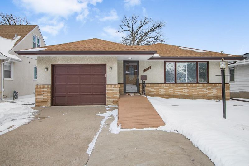 1669 Clarence St, Saint Paul, MN 55106
