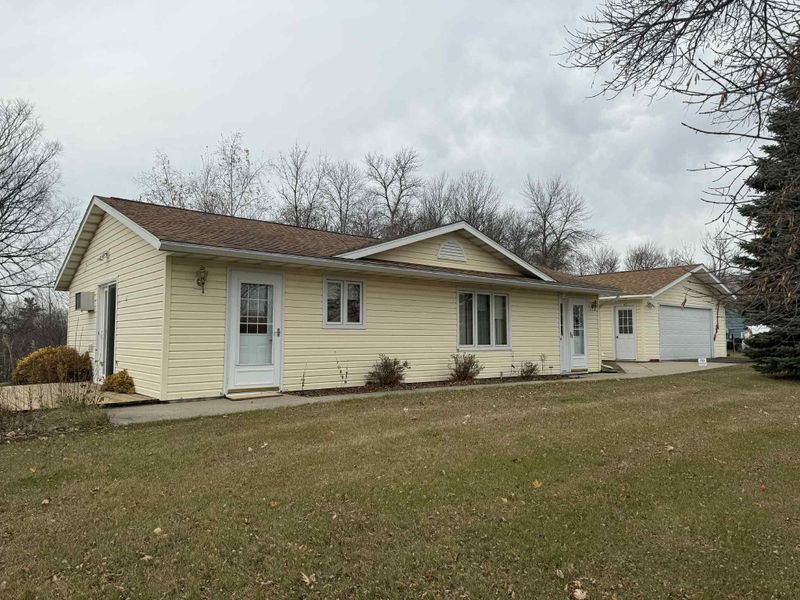 15356 Sunset Hill Dr, Detroit Lakes, MN 56501