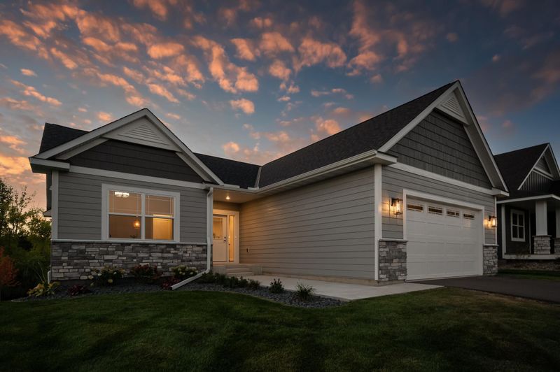 20105 Glenbrook Pa, Lakeville, MN 55044