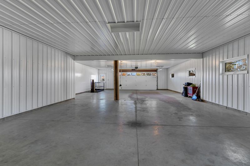 311 Pine St SW, New London, MN 56273
