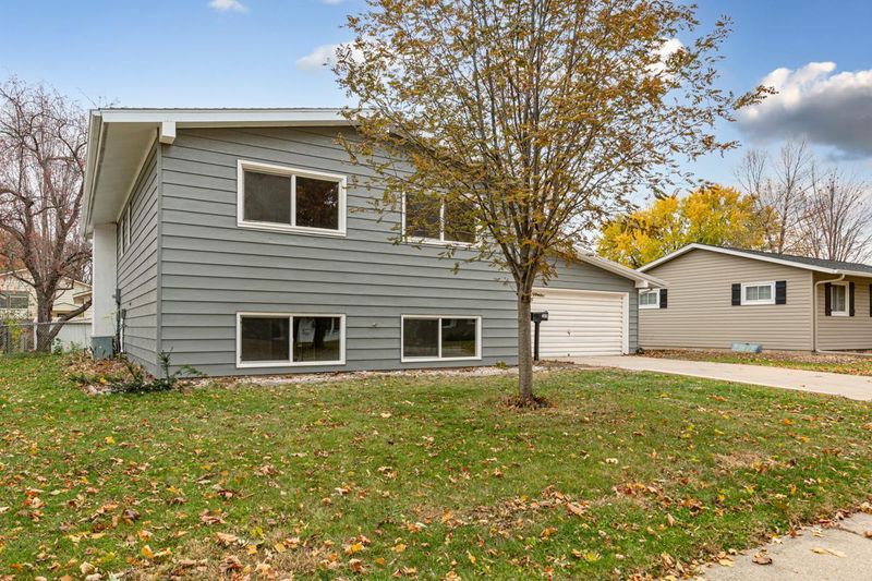 1614 8 1/2 Ave SE, Rochester, MN 55904