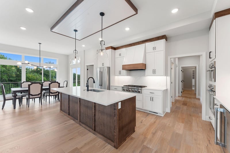 4950 Parkside Cir, Eagan, MN 55123