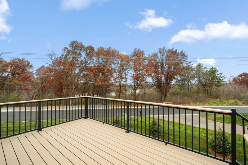 4950 Parkside Cir, Eagan, MN 55123