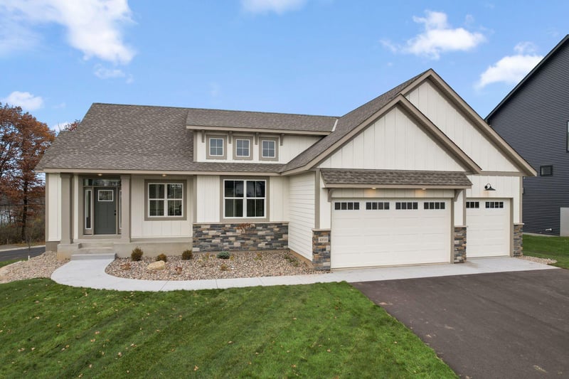 4950 Parkside Cir, Eagan, MN 55123