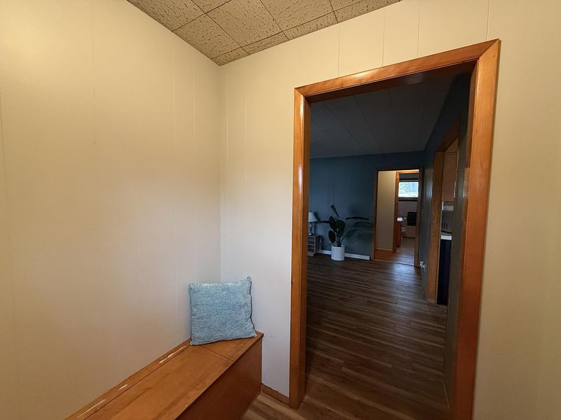 409 W 3rd St, Madison, MN 56256