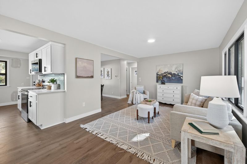 563 Doris Ave, Shoreview, MN 55126