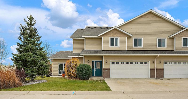 1014 Katelyn Cir, Montgomery, MN 56069