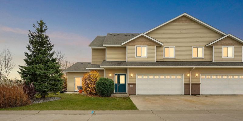 1014 Katelyn Cir, Montgomery, MN 56069