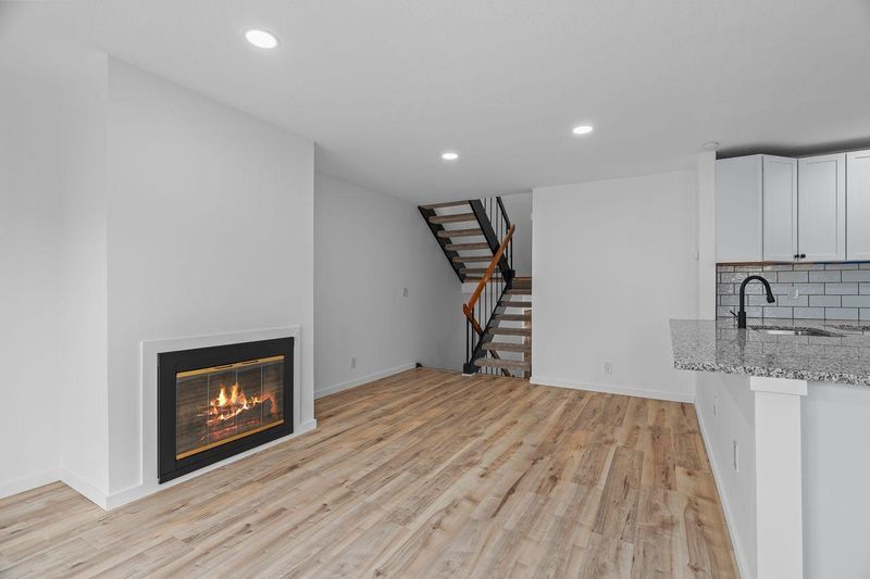 3260 Hill Ridge Dr, Eagan, MN 55121