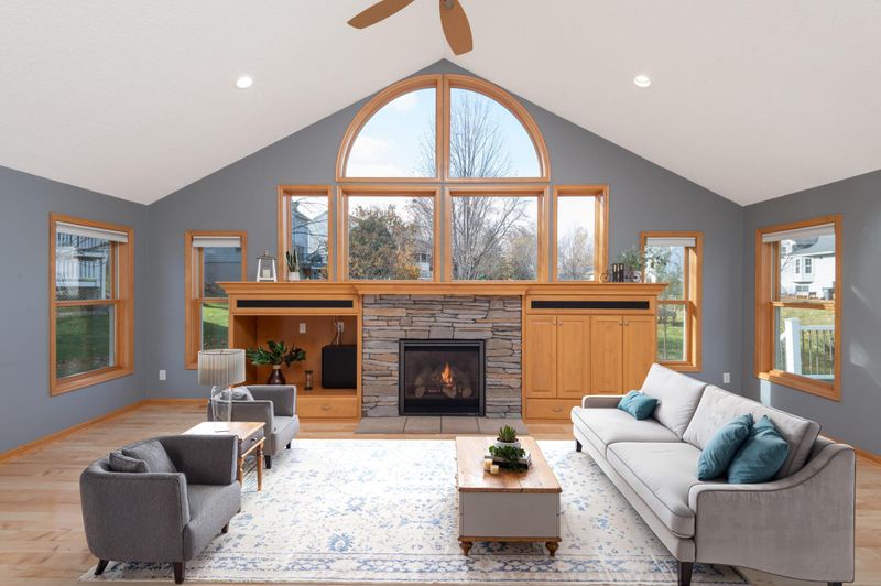6583 Mistral Ln, Eden Prairie, MN 55346
