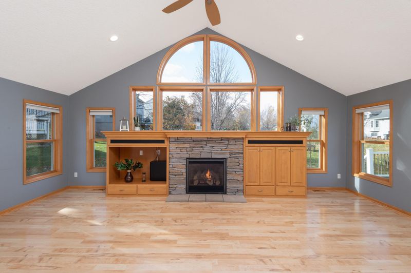 6583 Mistral Ln, Eden Prairie, MN 55346
