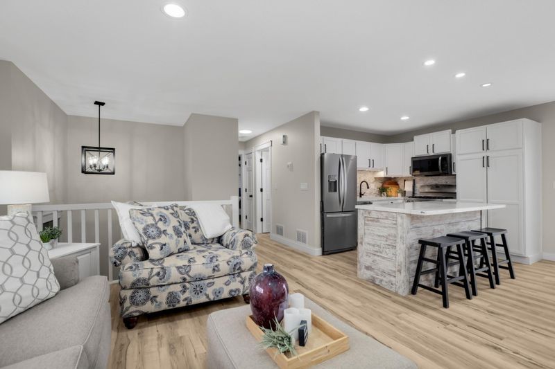 2645 15th Ave E, North Saint Paul, MN 55109