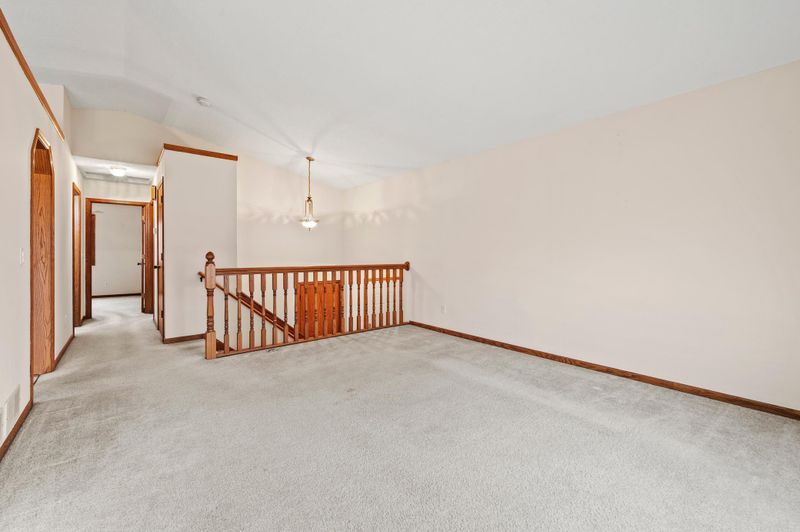4427 7th St NE, Columbia Heights, MN 55421