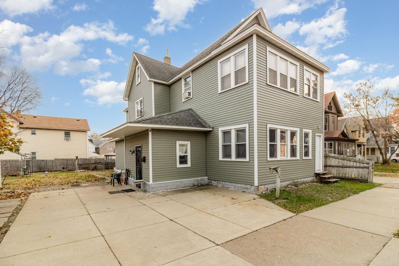 328 Edmund Ave, Saint Paul, MN 55103