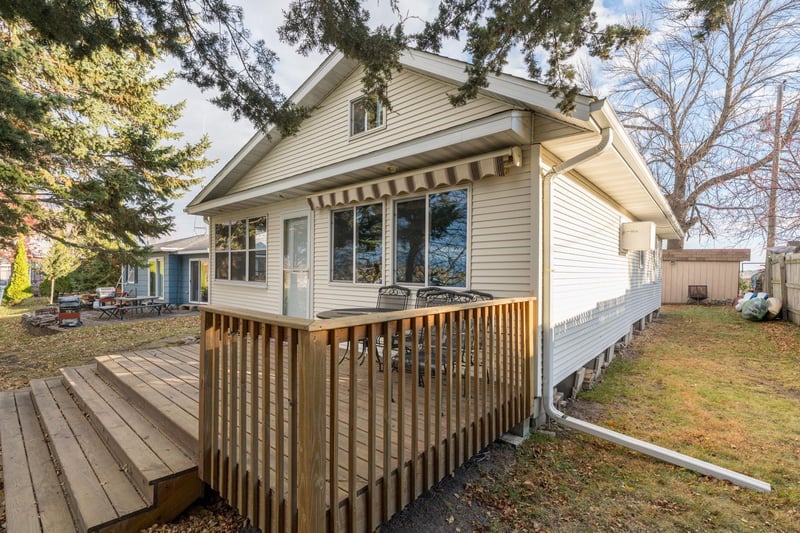 632 Doran Dr, Madison Lake, MN 56063