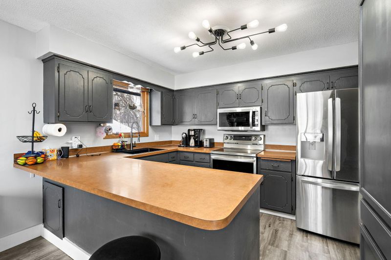 7125 Upper 163rd St W, Rosemount, MN 55068