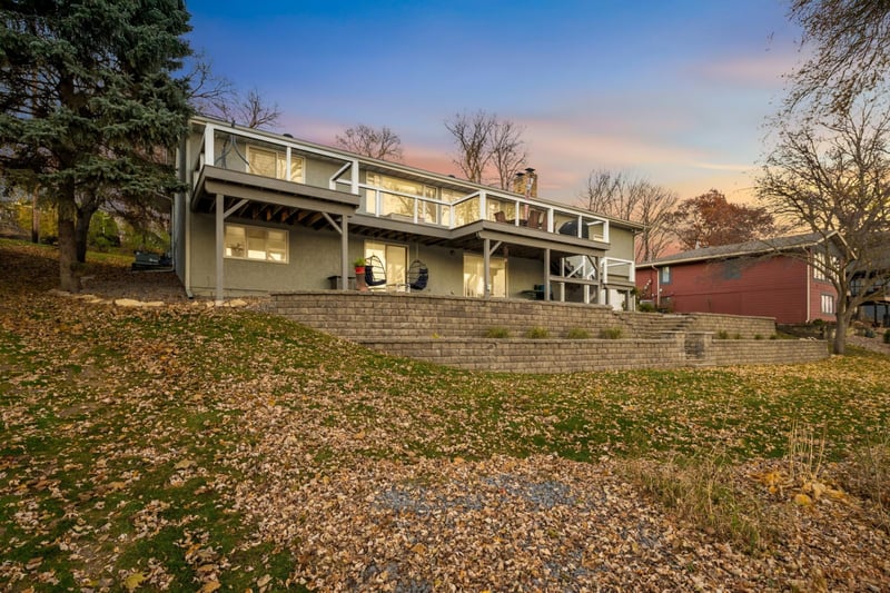 317 Maple Island Rd, Burnsville, MN 55306