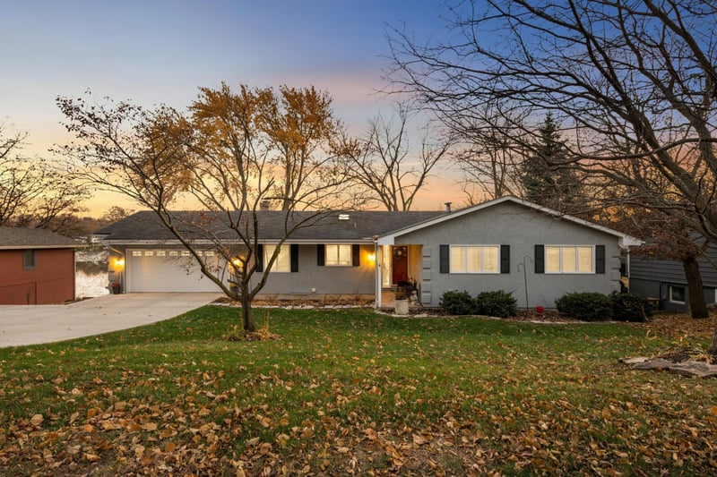 317 Maple Island Rd, Burnsville, MN 55306