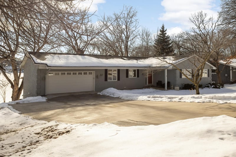 317 Maple Island Rd, Burnsville, MN 55306