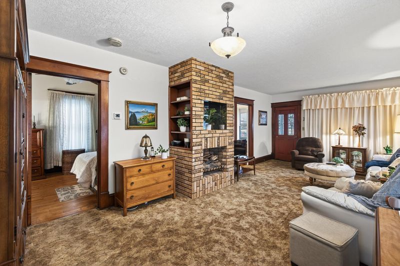 1330 Taylor Ave, Saint Paul, MN 55104