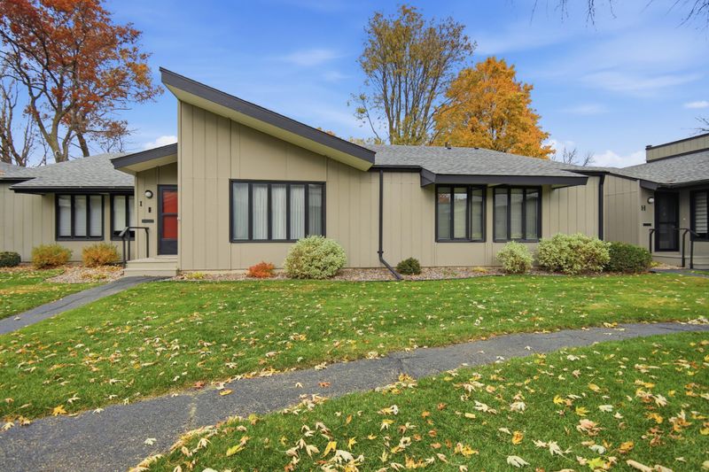 500 Oakland Pl NE #I, Austin, MN 55912