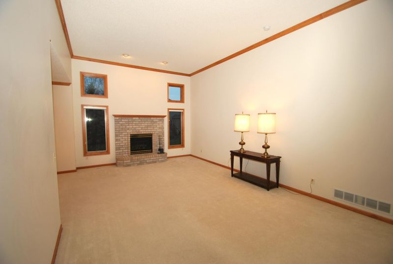 8048 Narcissus Ln N, Maple Grove, MN 55311