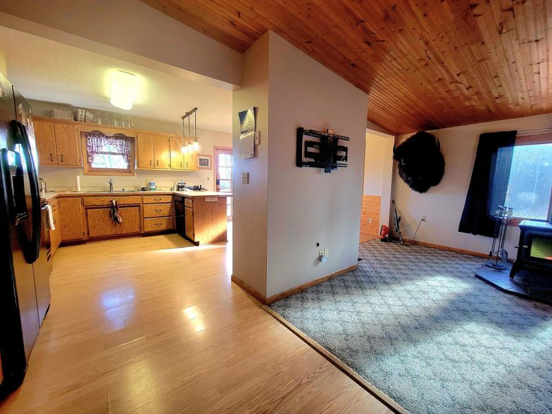 39596 10th Ave, Isle, MN 56342