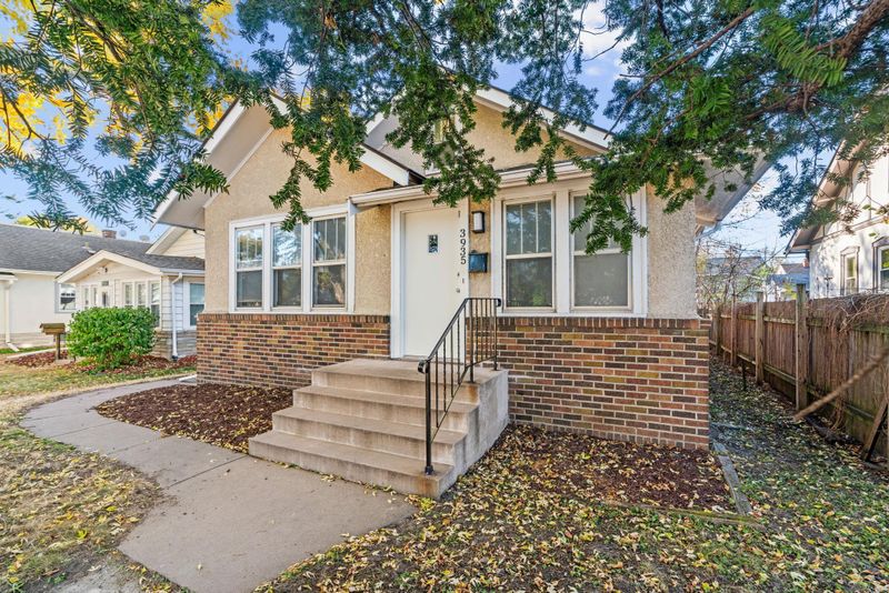 3935 Thomas Ave N, Minneapolis, MN 55412