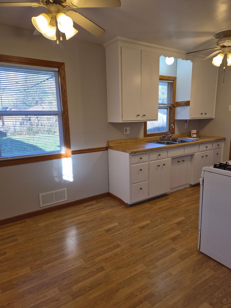8510 Grospoint Ave S, Cottage Grove, MN 55016