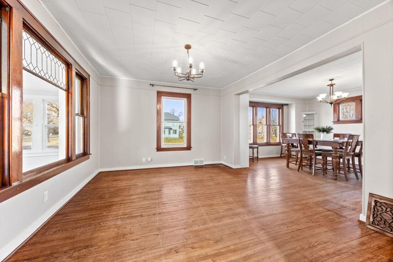 505 Hassan St SE, Hutchinson, MN 55350