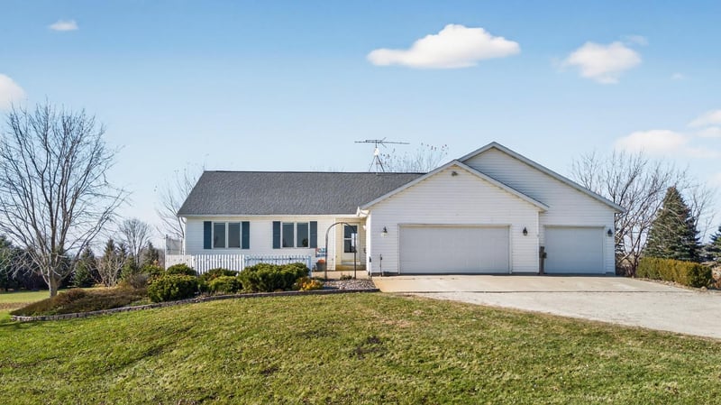59879 185th Ave, Dodge Center, MN 55927