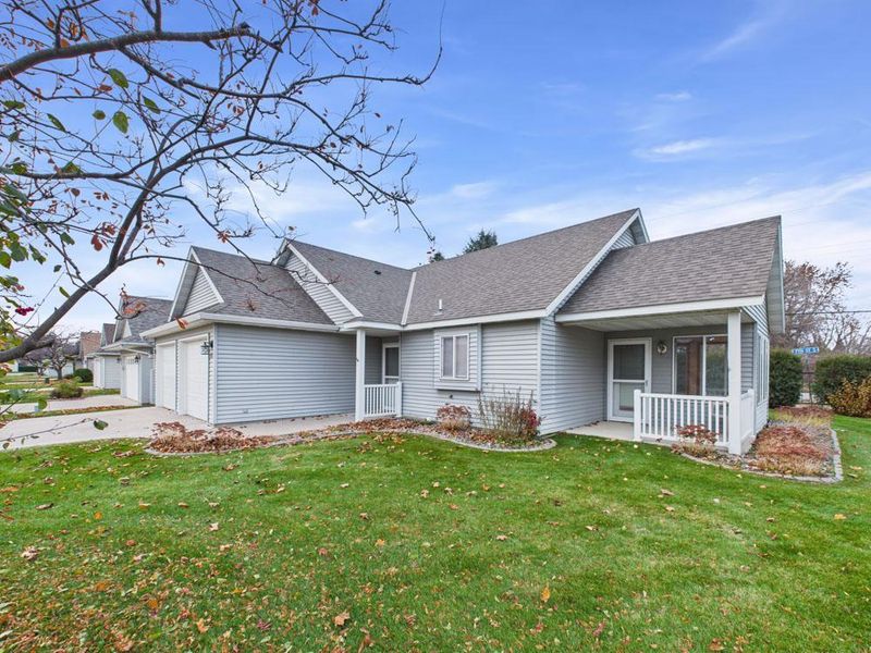 801 Aspen Cir, Waite Park, MN 56387