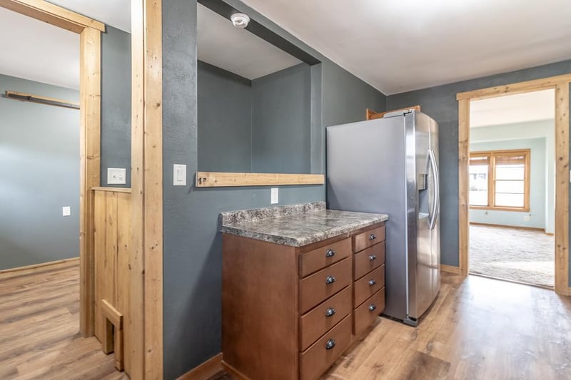 300 Pleasant St E, Amboy, MN 56010