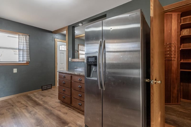 300 Pleasant St E, Amboy, MN 56010