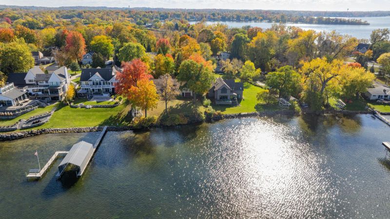 36 x Interlachen Ct, Excelsior, MN 55331