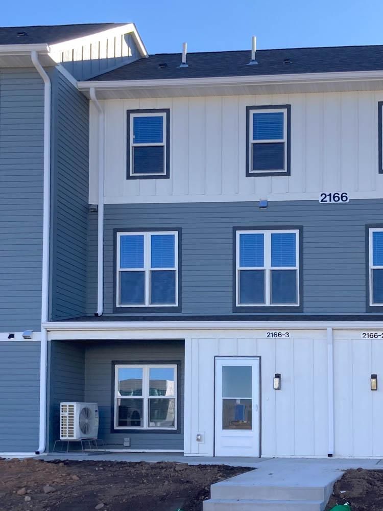 2166 Cottage Ave E #3, Saint Paul, MN 55119