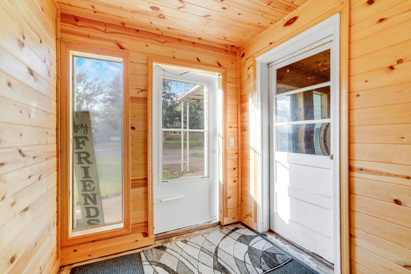 310 2nd St NW, Elk River, MN 55330
