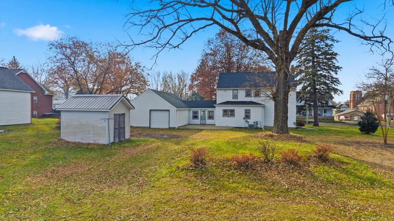752 2nd St N, Brownton, MN 55312