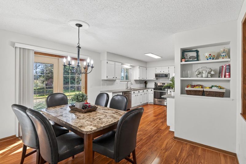 13018 Findlay Ave, Apple Valley, MN 55124