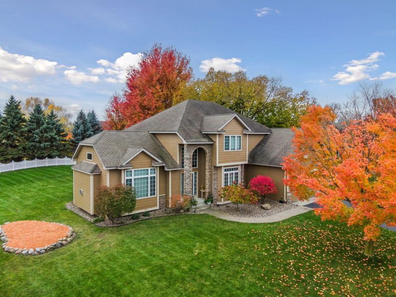 6685 Walnut Dr, Mound, MN 55364