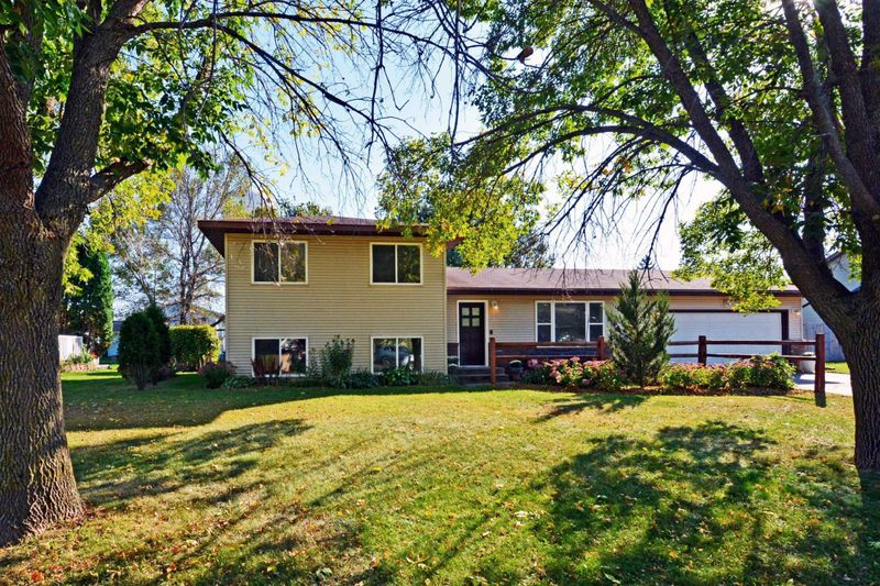 6231 Red Fox Rn, North Branch, MN 55056