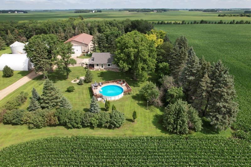 6045 20th St SW, Montevideo, MN 56265