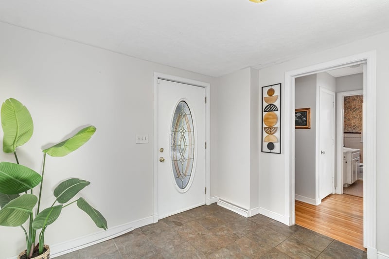 3 Kennard Ct, Saint Paul, MN 55106