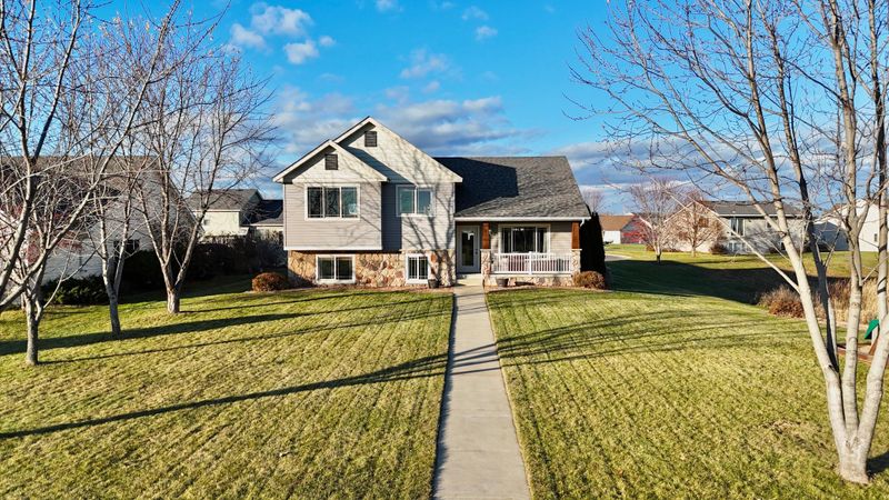 633 17th St S, Sartell, MN 56377