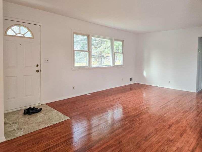 1925 Teton Trl, Brooklyn Park, MN 55444