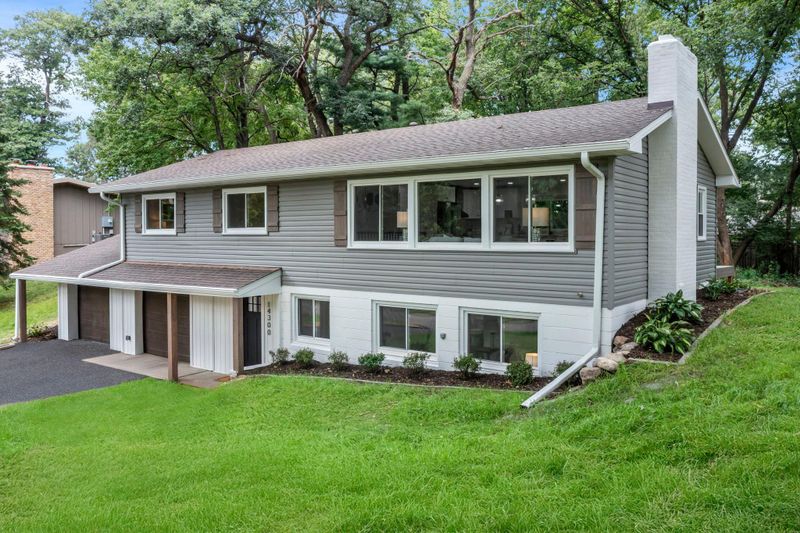14300 Orchard Rd, Minnetonka, MN 55345