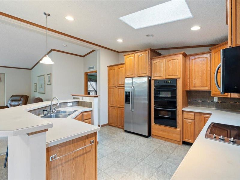 216 Hazel St N, Backus, MN 56435